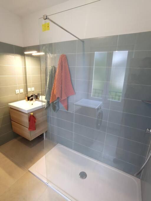 Grand Appartement Avec Jardin Bretenoux Eksteriør bilde
